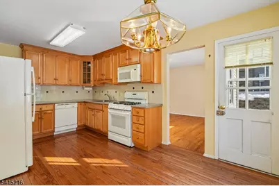 53 Sherbrook Dr, Berkeley Heights Township, NJ 07922 - Photo 8