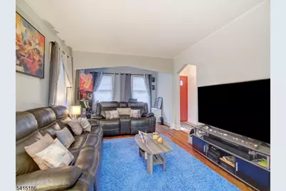 2047 Gless Ave, Union Township, NJ 07083 - Photo 4