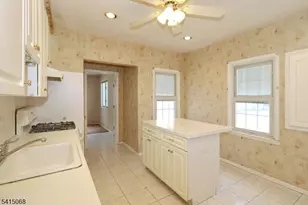 1044 Grandview Ave, Union Township, NJ 07083 - Photo 8