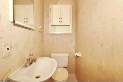 1044 Grandview Ave, Union Township, NJ 07083 - Photo 14