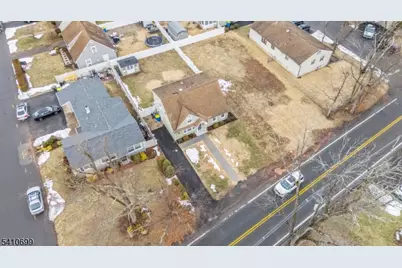 122 Greenbrook Rd, Green Brook Township, NJ 08812 - Photo 2