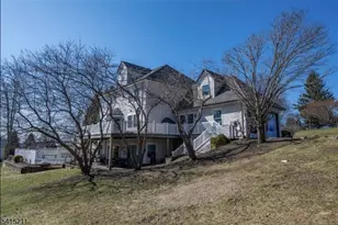 10 Mountain View Dr, Wantage, NJ 07461 - Photo 8