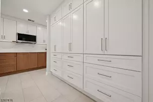 8 Sherwood Dr, Mountain Lakes, NJ 07046 - Photo 8