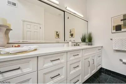 8 Sherwood Dr, Mountain Lakes, NJ 07046 - Photo 32