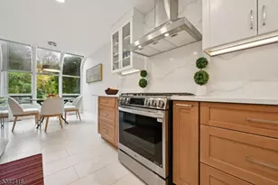 8 Sherwood Dr, Mountain Lakes, NJ 07046 - Photo 6