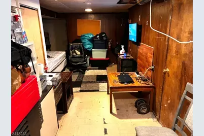 27 Melmore Gdns, East Orange, NJ 07017 - Photo 16