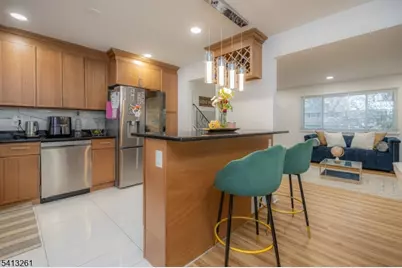 175 Rosewood Ln, Woodbridge Township, NJ 07064 - Photo 8