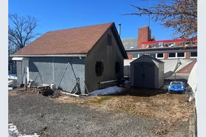 2485 Vauxhall Rd, Union Township, NJ 07083 - Photo 8