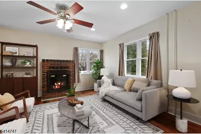 19 Adams St, Belvidere, NJ 07823 - Photo 2