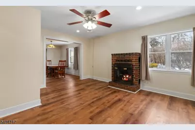 19 Adams St, Belvidere, NJ 07823 - Photo 6