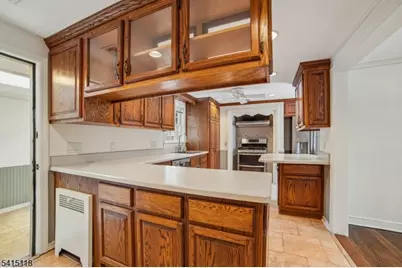 10 Great Hills Ter, Millburn, NJ 07078 - Photo 18