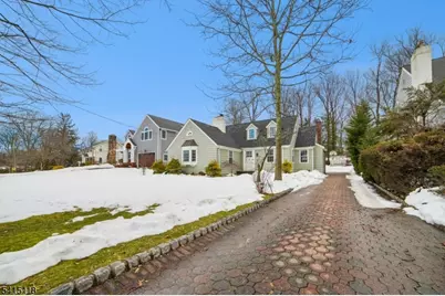 10 Great Hills Ter, Millburn, NJ 07078 - Photo 4