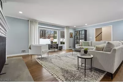 8 Oak Park Dr, Morris Township, NJ 07960 - Photo 4