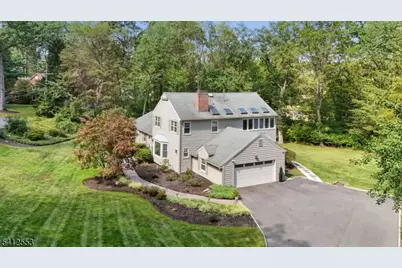 8 Oak Park Dr, Morris Township, NJ 07960 - Photo 2