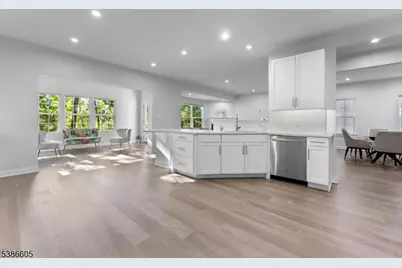 58 Oakwood Blvd, Union Township, NJ 08827 - Photo 16