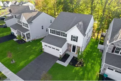 58 Oakwood Blvd, Union Township, NJ 08827 - Photo 2