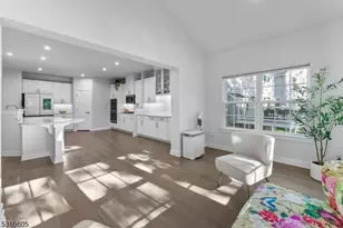 58 Oakwood Blvd, Union Township, NJ 08827 - Photo 14