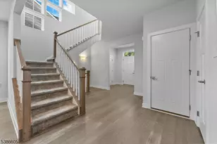 58 Oakwood Blvd, Union Township, NJ 08827 - Photo 6