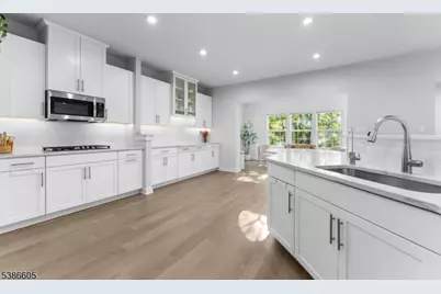 58 Oakwood Blvd, Union Township, NJ 08827 - Photo 10
