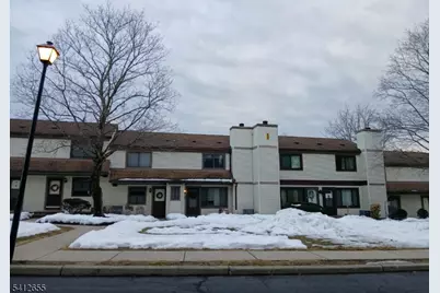 112 Stonegate Ln, Stanhope, NJ 07874 - Photo 2