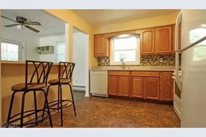 3 Canfield St, Hopatcong, NJ 07874 - Photo 2