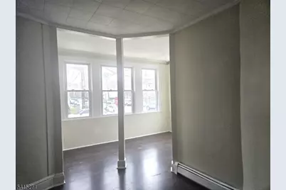 33 Elmwood Pl #5, Elizabeth, NJ 07208 - Photo 1