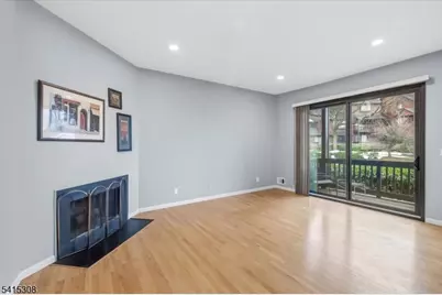 117 Sunset Ky, Secaucus, NJ 07094 - Photo 2