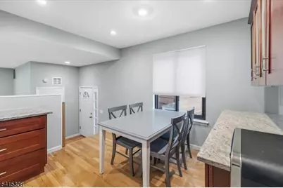 117 Sunset Ky, Secaucus, NJ 07094 - Photo 8