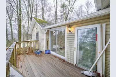 240 Acabonack Rd, Vernon, NJ 07422 - Photo 10