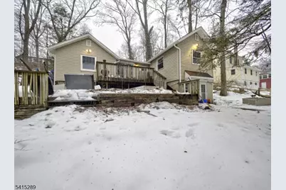 240 Acabonack Rd, Vernon, NJ 07422 - Photo 8