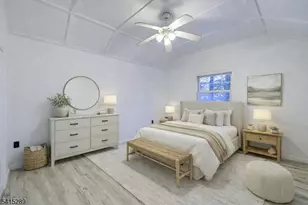 240 Acabonack Rd, Vernon, NJ 07422 - Photo 2