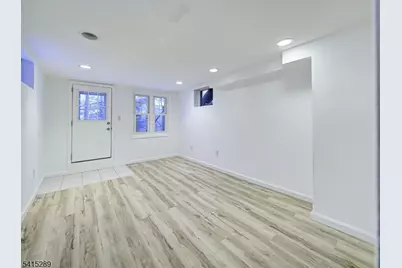 240 Acabonack Rd, Vernon, NJ 07422 - Photo 4