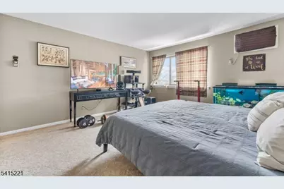 466B Liberty St, Little Ferry, NJ 07643 - Photo 10