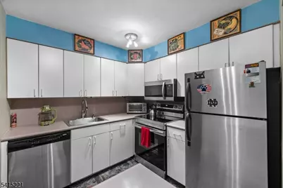 466B Liberty St, Little Ferry, NJ 07643 - Photo 6