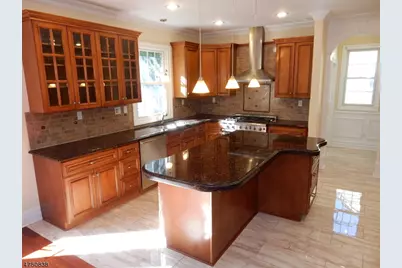 230 East Ln, Clark Township, NJ 07066 - Photo 10