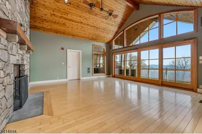 201 Lows Hollow Rd, Lopatcong Township, NJ 08886 - Photo 10