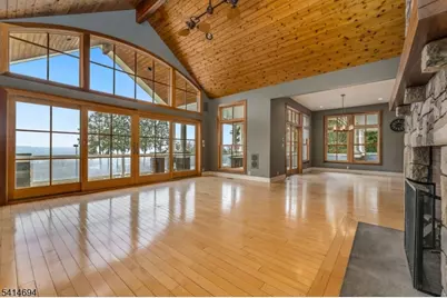 201 Lows Hollow Rd, Lopatcong Township, NJ 08886 - Photo 8