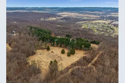 201 Lows Hollow Rd, Lopatcong Township, NJ 08886 - Photo 38