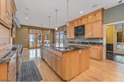 201 Lows Hollow Rd, Lopatcong Township, NJ 08886 - Photo 14