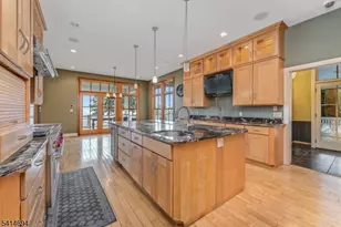 201 Lows Hollow Rd, Lopatcong Township, NJ 08886 - Photo 18