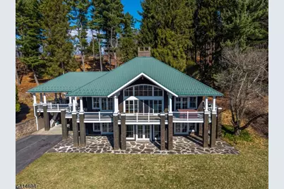 201 Lows Hollow Rd, Lopatcong Township, NJ 08886 - Photo 2