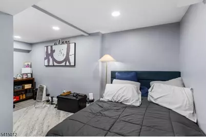 40 Bennington Sq, Washington Township, NJ 07840 - Photo 16