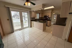 35 Thompson Ave, Woodbridge Township, NJ 08863 - Photo 2