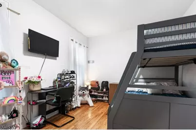 492 E 26th St, Paterson, NJ 07514 - Photo 8