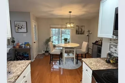 18 Foxwood Dr #H, Morris Plains, NJ 07950 - Photo 4