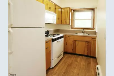 2 Westervelt Pl #C203, Clifton, NJ 07011 - Photo 4