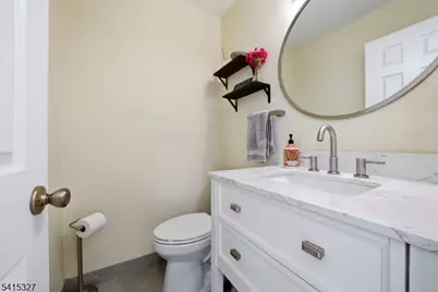 107 Van Dyke Ct, Hillsborough Township, NJ 08844 - Photo 20