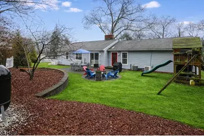 1 Hilltop Pl, Montclair, NJ 07042 - Photo 28