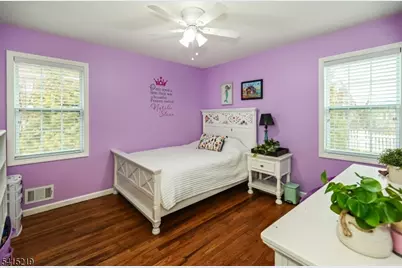 1 Hilltop Pl, Montclair, NJ 07042 - Photo 18