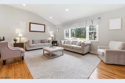 61 Queen Anne Dr, Bernards Township, NJ 07920 - Photo 6